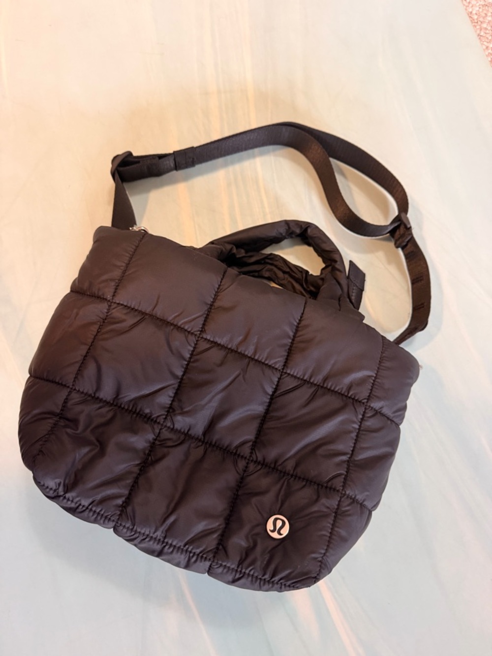 lululemon Quilted Grid
Crossbody Bag 5L - NWOT black
